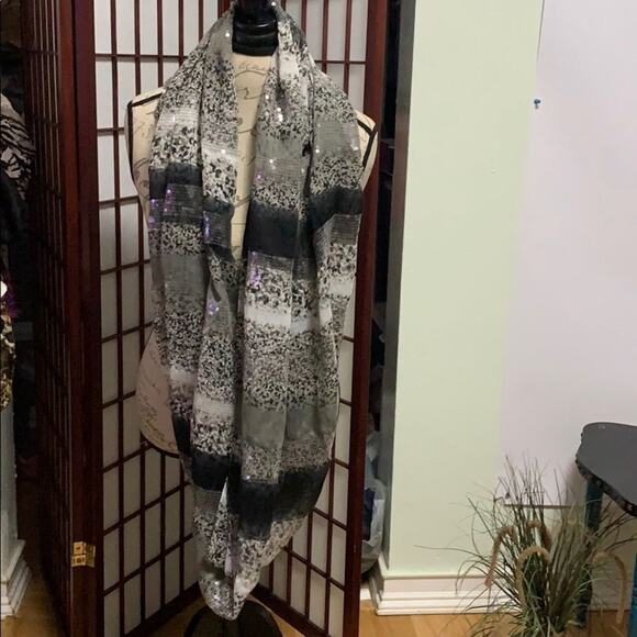 BCBGENERATION NECK SCARF‎ SEQUINS DETAILS - Picture 3 of 6